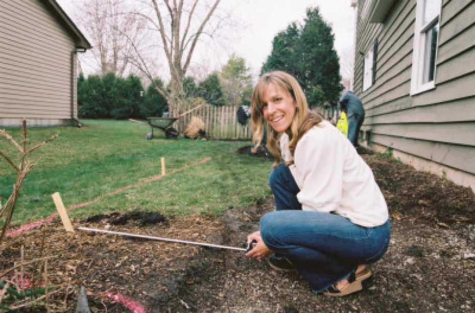 garden constructor at work